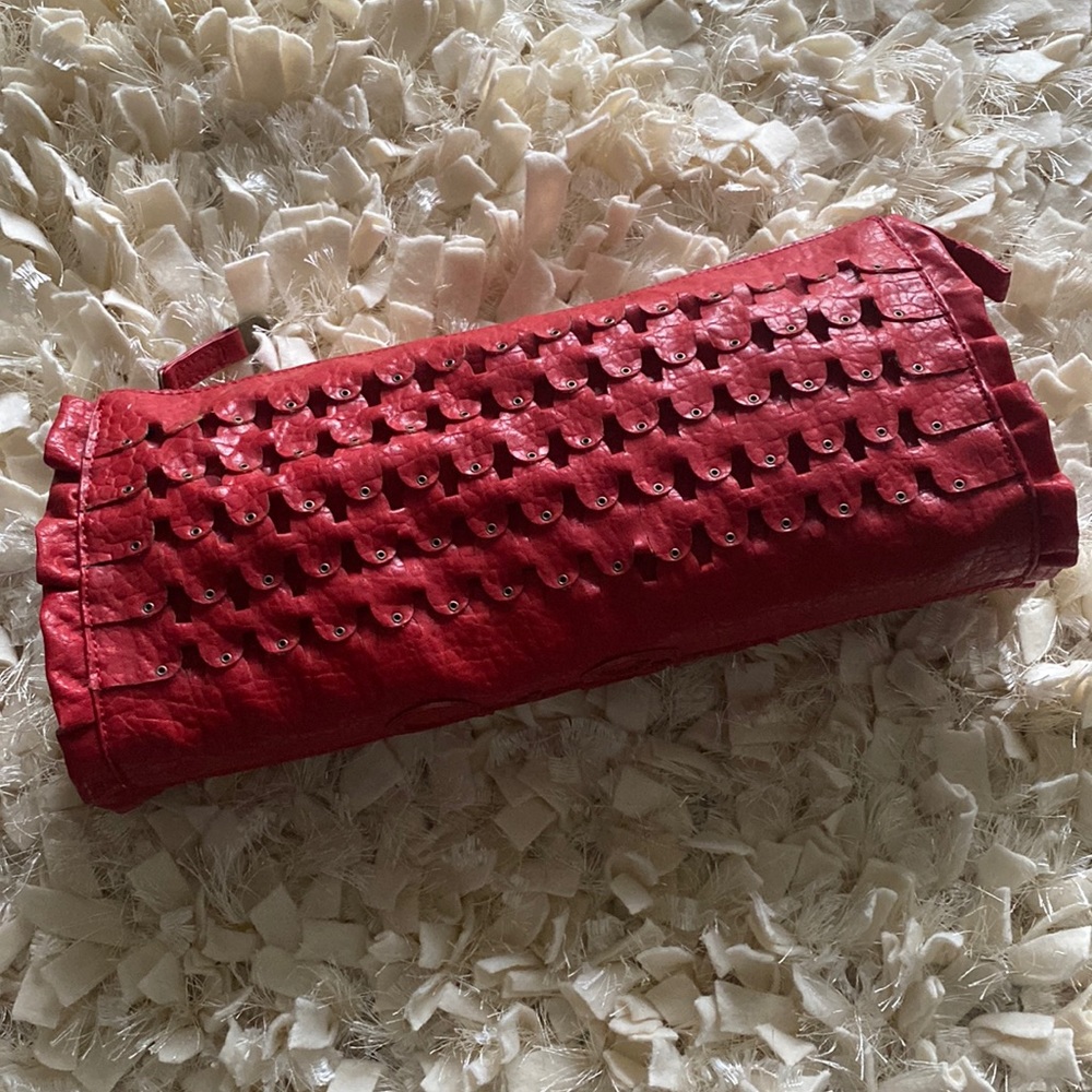✅Jessica Simpson Clutch RED & ROOMY